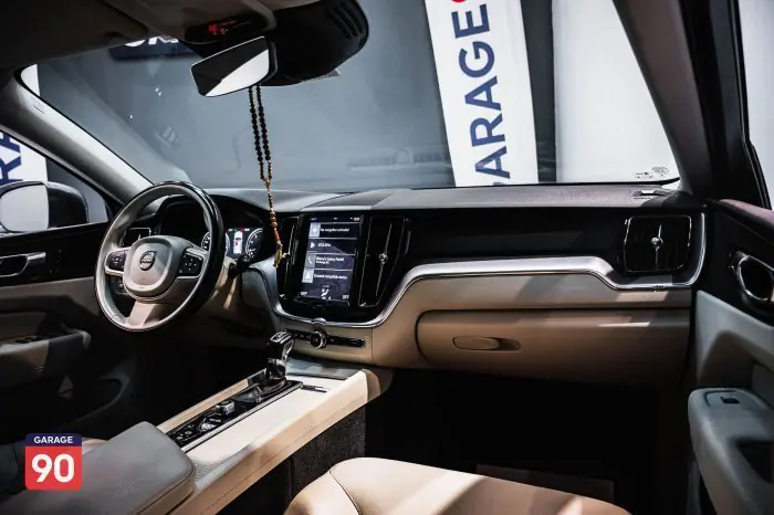 Volvo XC60 2021 - صورة 13