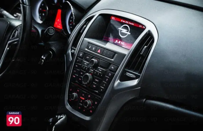 Opel Astra 2019 - صورة 11