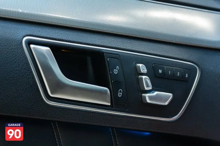 Mercedes-Benz E250 2014 - صورة 18