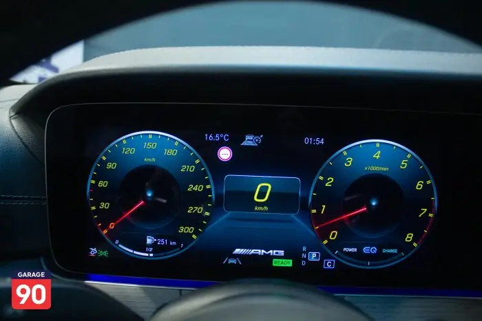 Mercedes-Benz GT43 2022 - صورة 14