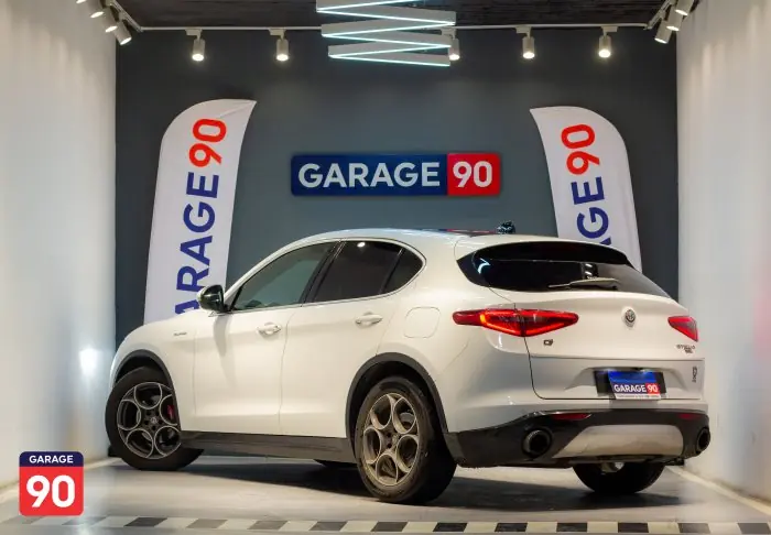 Alfa Romeo Stelvio 2021 - صورة 6