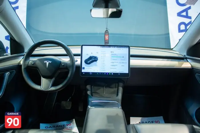 Tesla Model Y 2023 - صورة 11