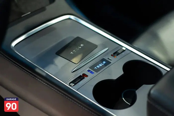 Tesla Model Y 2023 - صورة 12