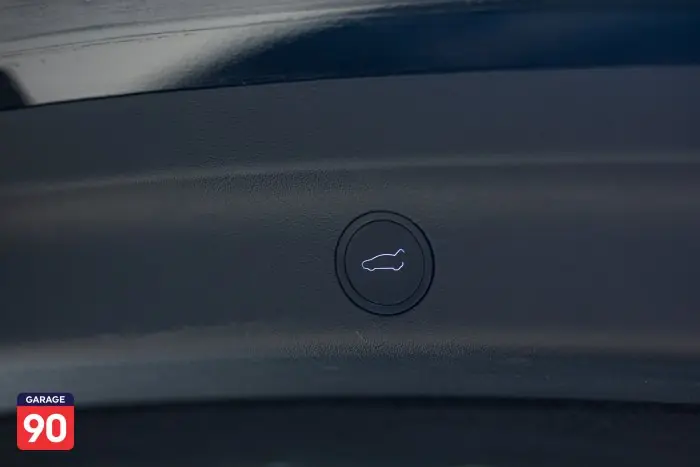 Tesla Model Y 2023 - صورة 16