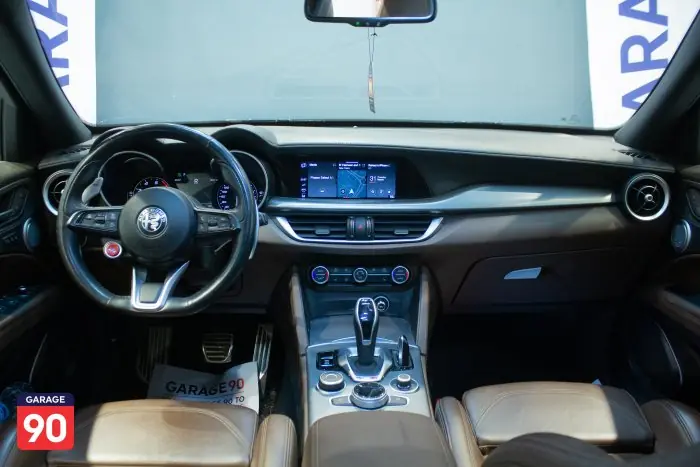 Alfa Romeo Stelvio 2021 - صورة 11