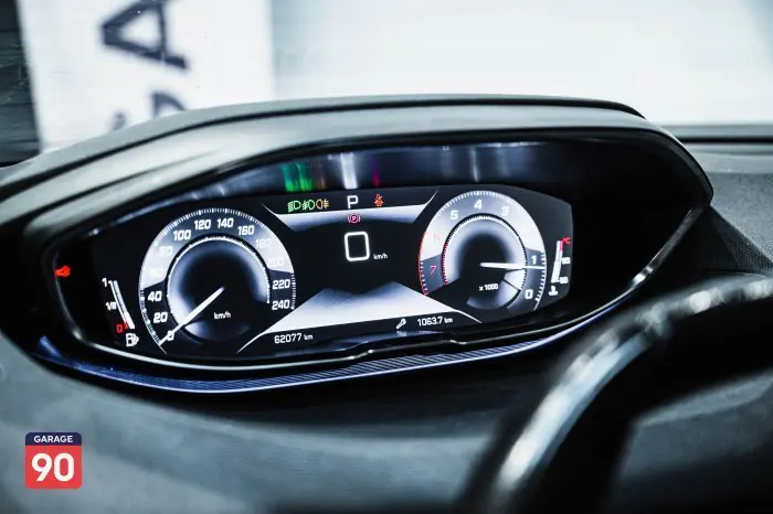 Peugeot 3008 2021 - صورة 12