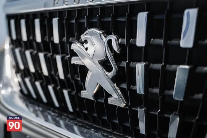 Peugeot 3008 2021 - صورة 8
