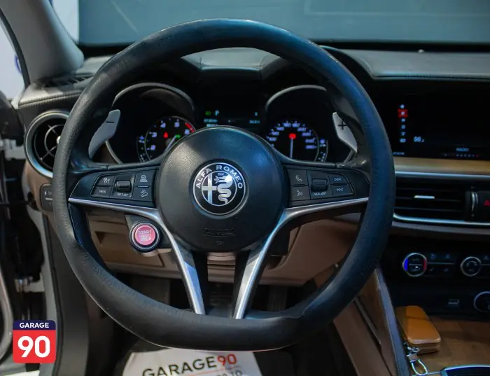Alfa Romeo Stelvio 2020 - صورة 14
