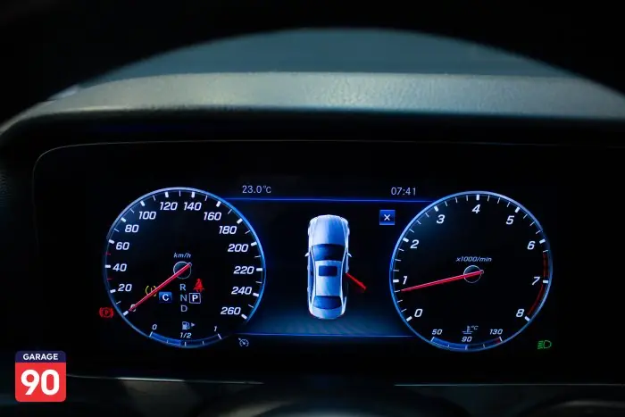 Mercedes-Benz E200 2020 - صورة 14