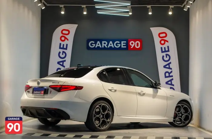 Alfa Romeo Giulia 2022 - صورة 5