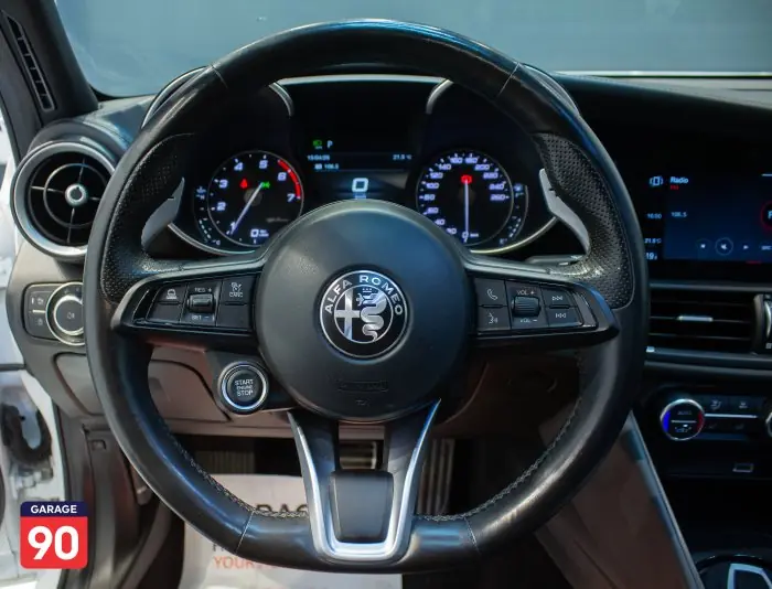 Alfa Romeo Giulia 2022 - صورة 13