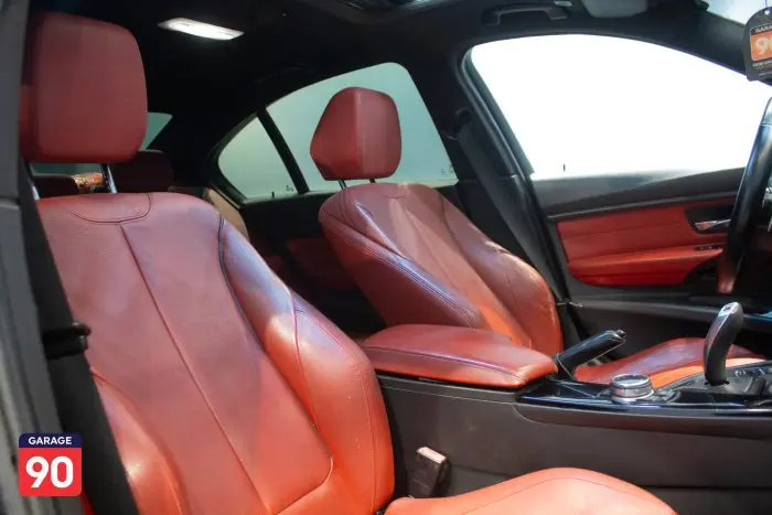 bmw 320i 2015 - صورة 19