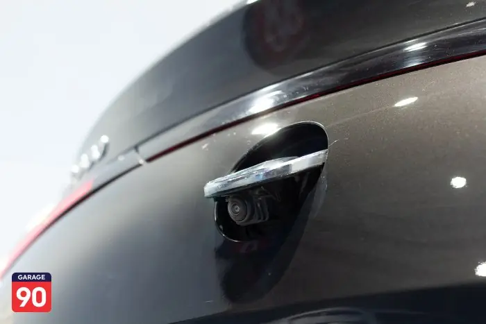 Mercedes-Benz GLC300 2024 - صورة 11