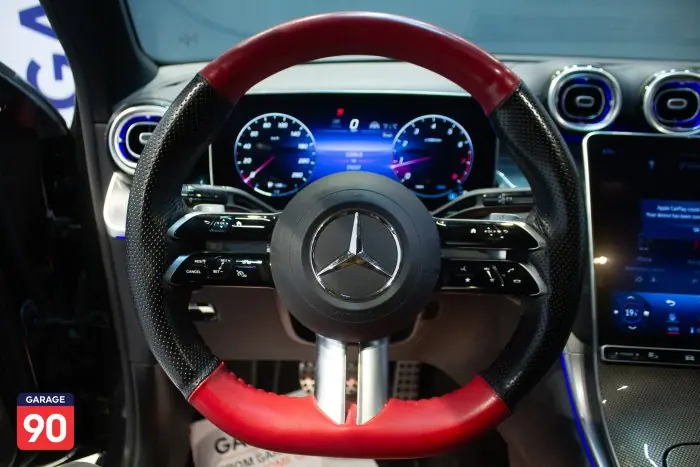 Mercedes-Benz GLC300 2024 - صورة 14