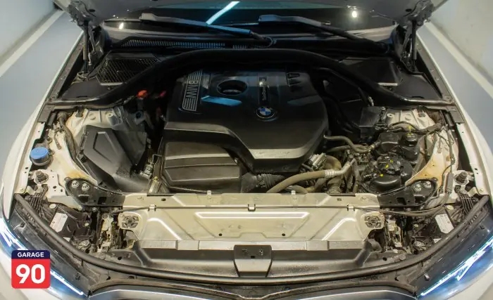 bmw 320i 2024 - صورة 7