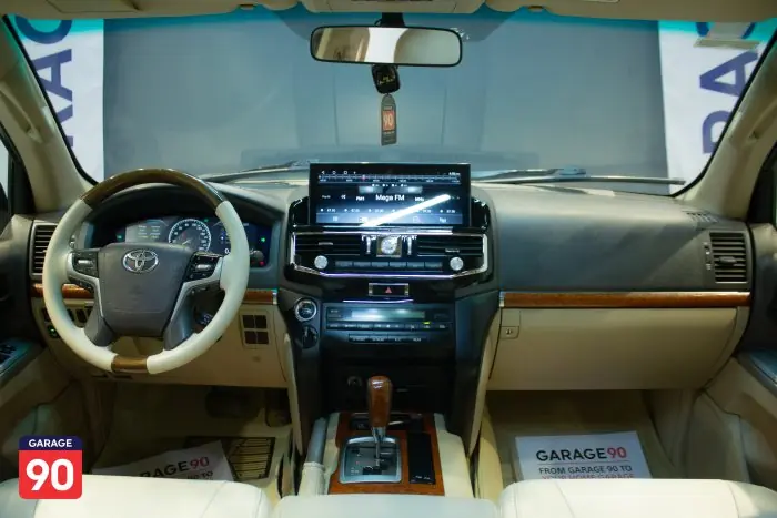 Toyota Land Cruiser 2014 - صورة 12