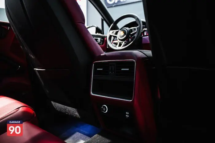 Porsche Cayenne 2023 - صورة 18