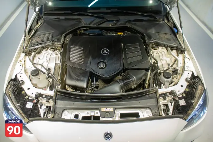 Mercedes-Benz C180 2023 - صورة 7