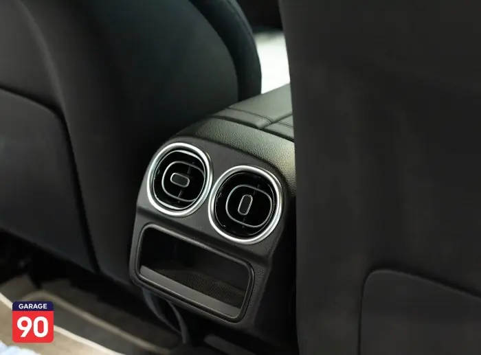 Mercedes-Benz C180 2023 - صورة 16