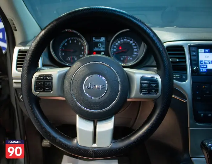 Jeep Grand Cherokee 2012 - صورة 13
