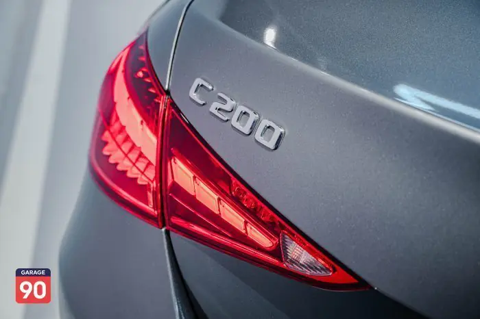 Mercedes-Benz C200 2022 - صورة 10