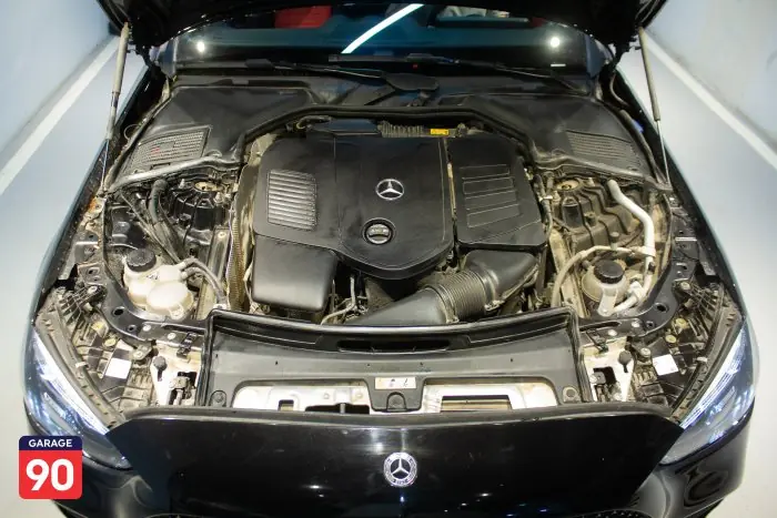 Mercedes-Benz C200 2023 - صورة 7