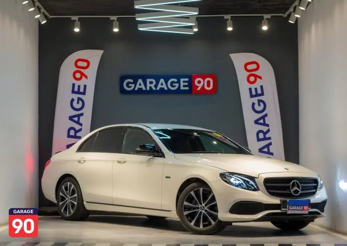 Mercedes-Benz E300e 2020 - صورة 3