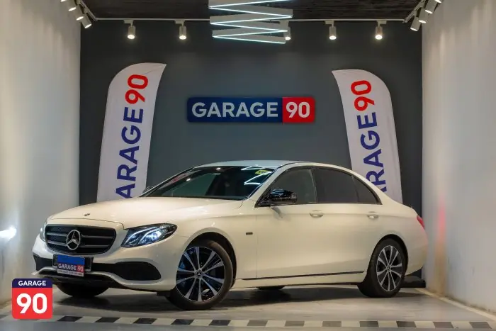 Mercedes-Benz E300e 2020 - صورة 2