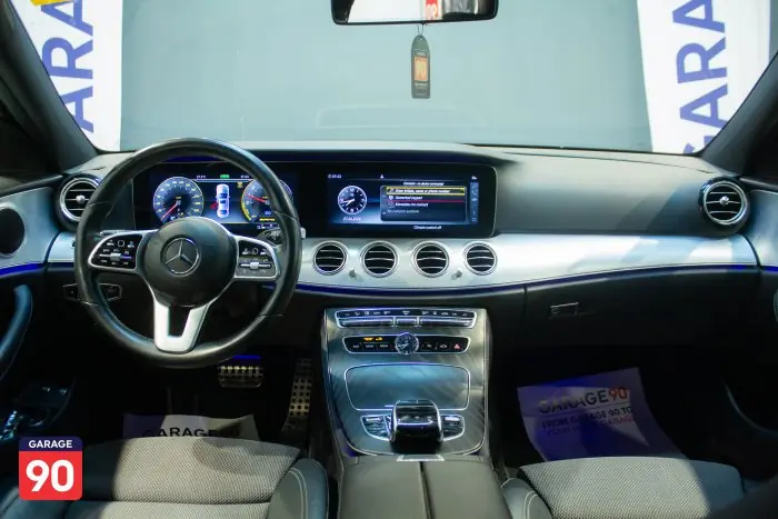 Mercedes-Benz E300e 2020 - صورة 11
