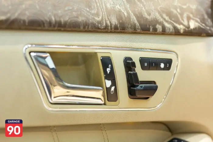 Mercedes-Benz E300 2010 - صورة 16