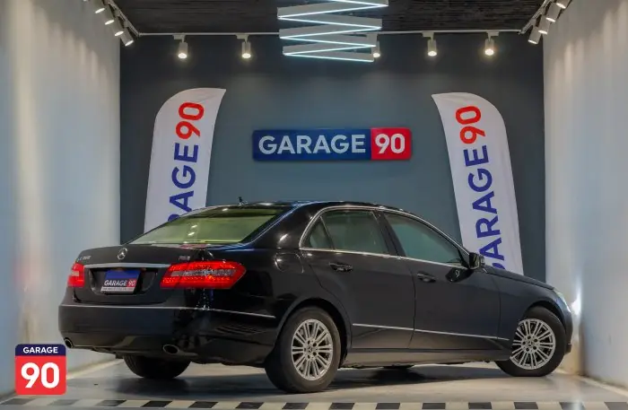 Mercedes-Benz E300 2010 - صورة 5