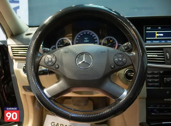 Mercedes-Benz E300 2010 - صورة 12