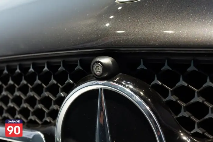 Mercedes-Benz C200 2023 - صورة 9