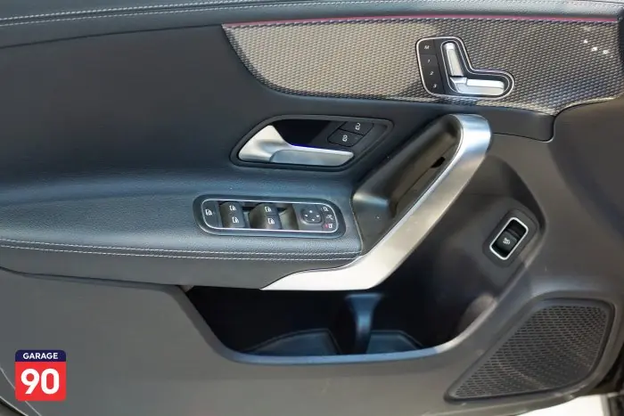 Mercedes-Benz CLA180 2021 - صورة 16