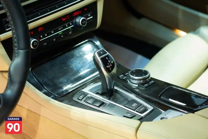 bmw 530i 2015 - صورة 16