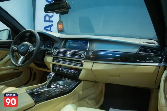 bmw 530i 2015 - صورة 12