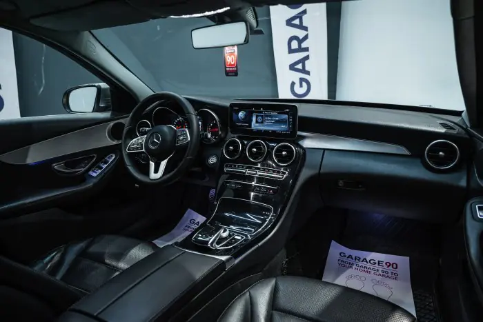 Mercedes-Benz C180 2019 - صورة 14