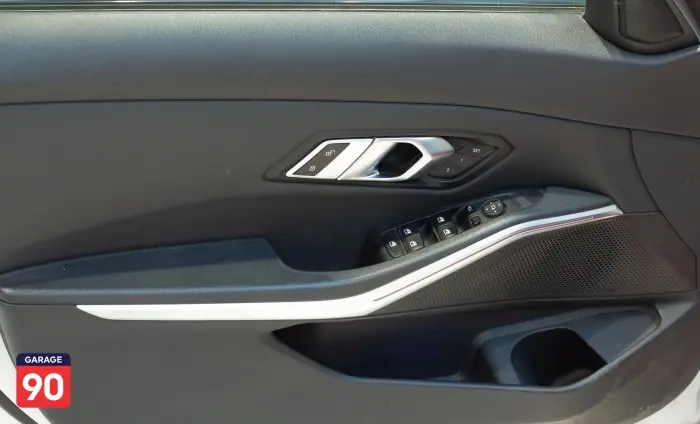 bmw 320i 2021 - صورة 17