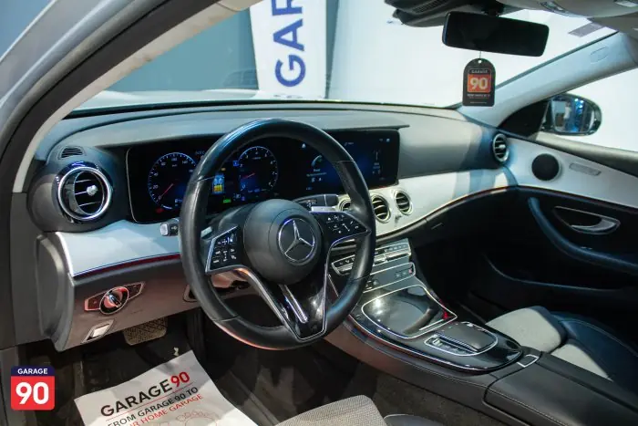 Mercedes-Benz E200 2022 - صورة 12