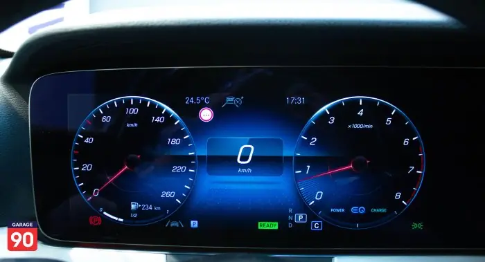 Mercedes-Benz E200 2022 - صورة 14
