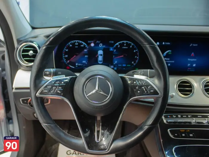 Mercedes-Benz E200 2022 - صورة 13