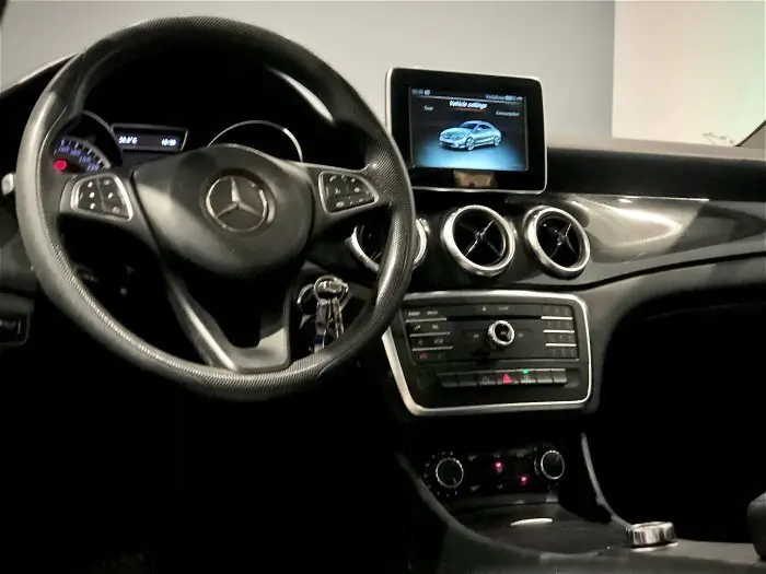 Mercedes-Benz  2015 - صورة 8
