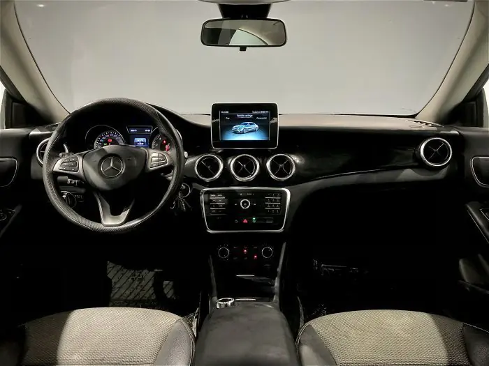 Mercedes-Benz  2015 - صورة 6