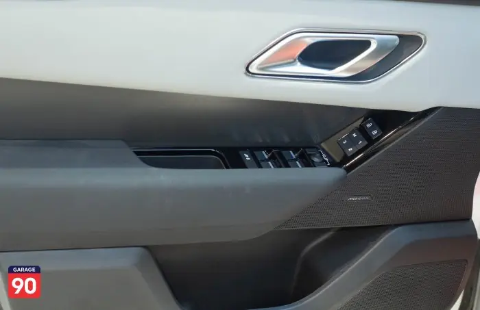 Land Rover Velar 2025 - صورة 18