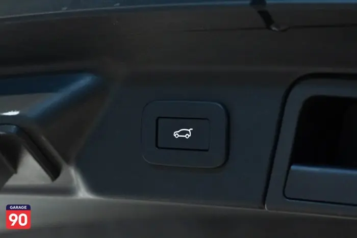 Land Rover Velar 2025 - صورة 17
