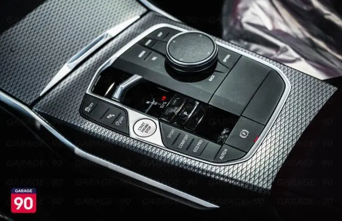 bmw 320i 2024 - صورة 8