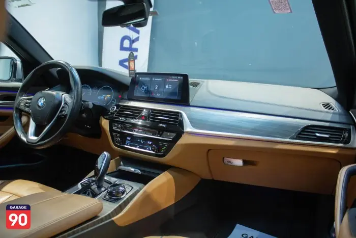 bmw 520i 2019 - صورة 11