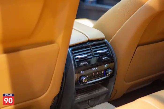bmw 520i 2019 - صورة 15
