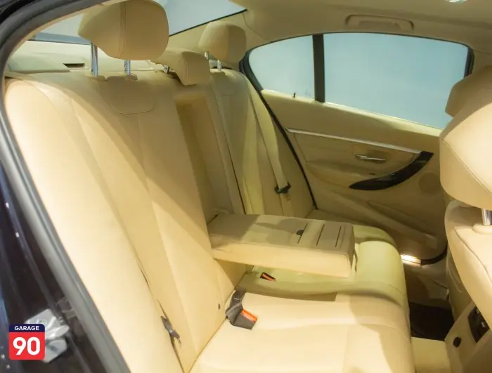 bmw 318i 2018 - صورة 20