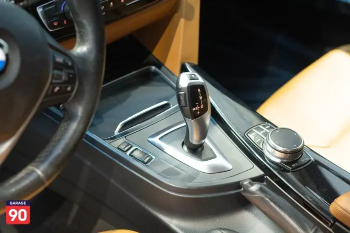 Bmw 318 Luxury Wakeel 2017 - صورة 15